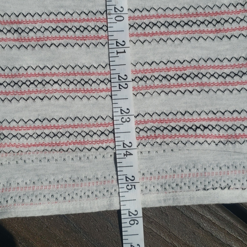 Max Studio short sleeve top - Picture 5 of 6